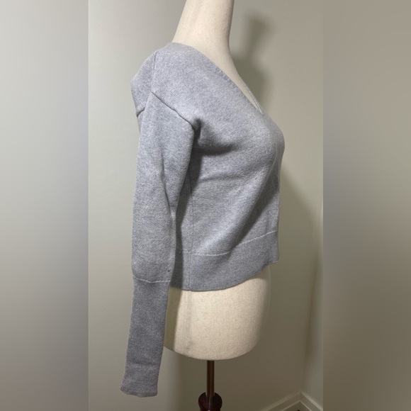 Aritzia Wilfred Gray Sweater: Women - Picture 3 of 6